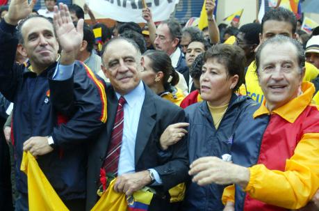 Junto a Paco Moncayo contra el Gobierno de Lucio Gutiérrez Seis momentos políticos de Ramiro González